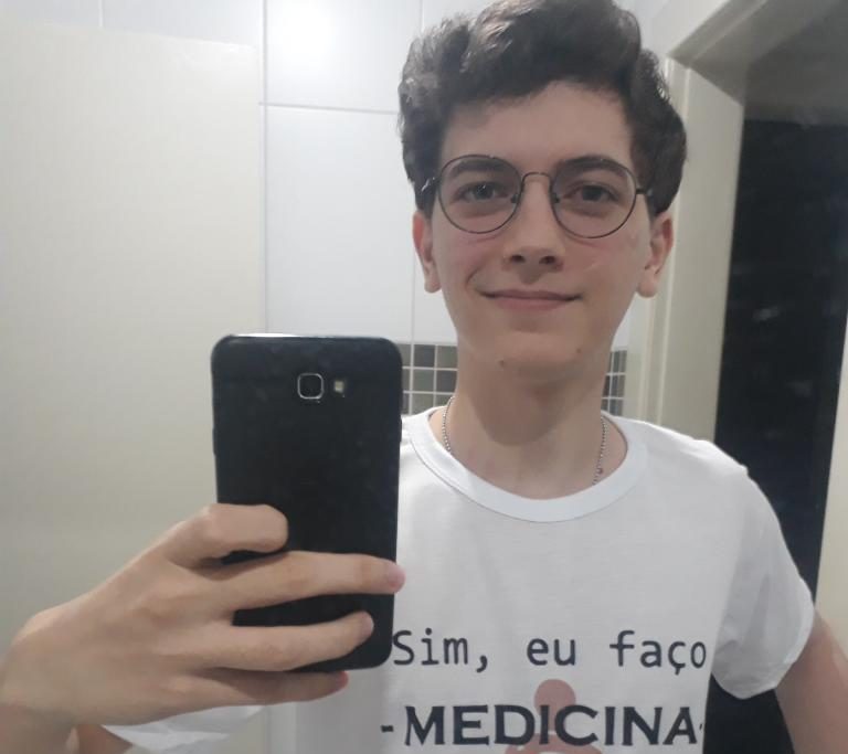 Vittinho do SUS conta sua relação com o autismo e a Medicina