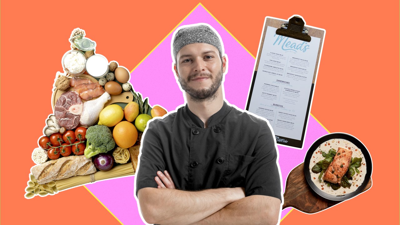 Chef de cozinha sobre fundo colorido com alimentos.