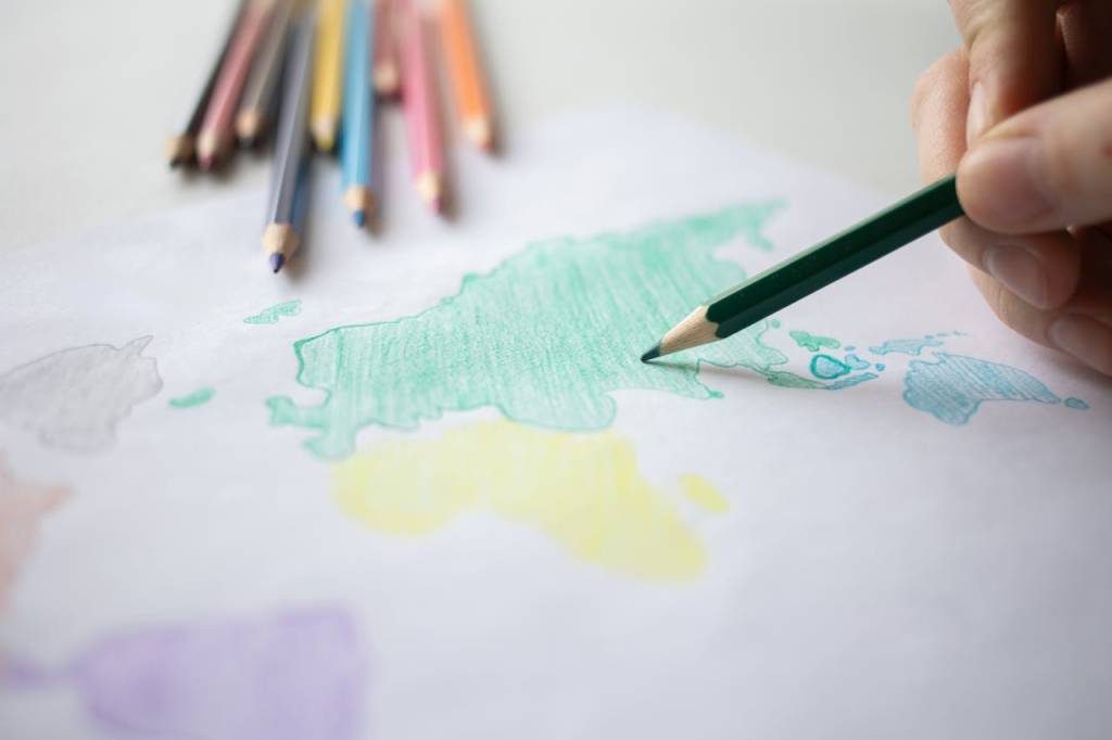 mapas mapa desenhado a mão, com lápis de cor