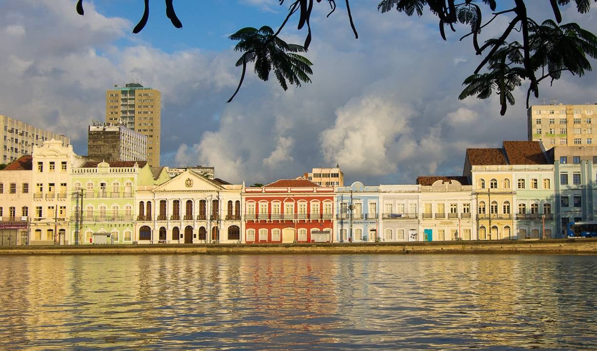 rua da aurora no recife