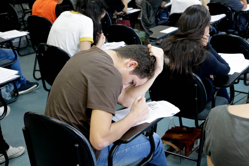 Fuvest vai adotar protocolo para crises de ansiedade após aumento de casos nesta edição