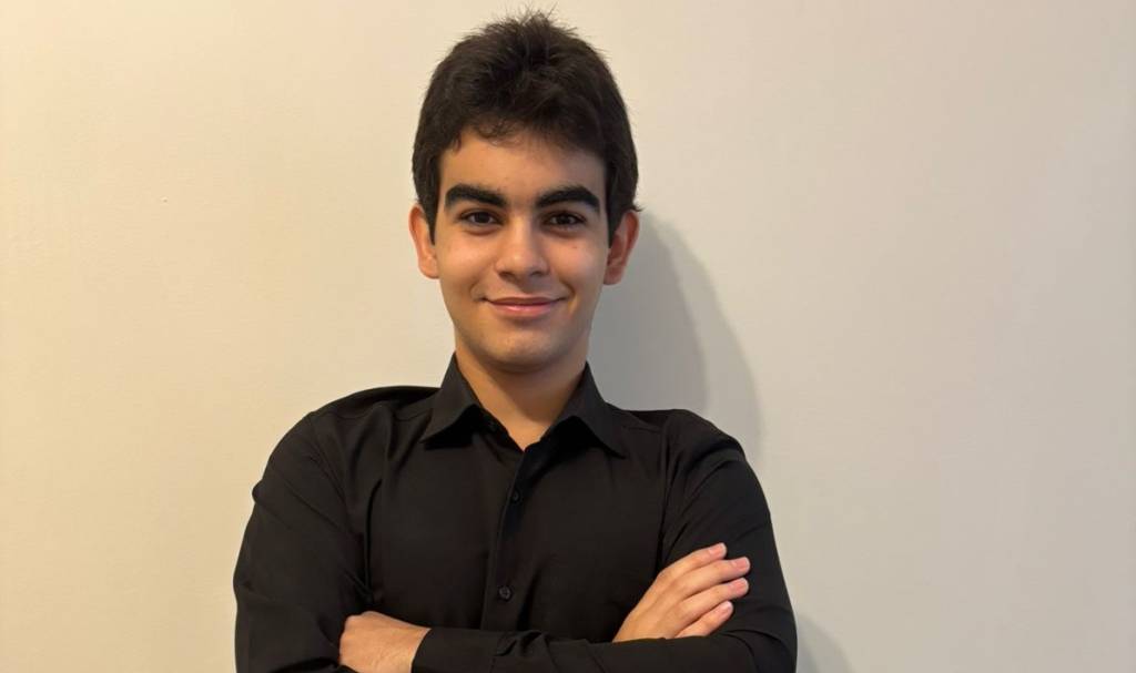 Aluno mais jovem já aprovado em Medicina e no ITA ganha bolsa para lideranças