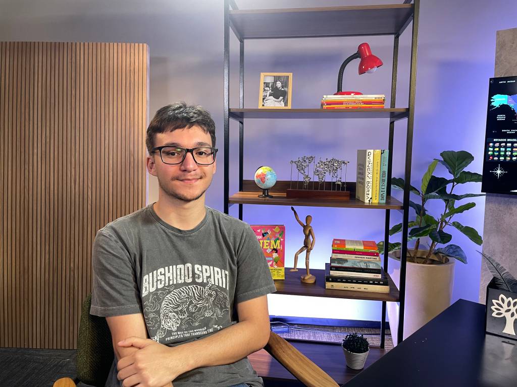 “Você tem que acreditar que vai passar”, aconselha aluno nota mil na redação do Enem