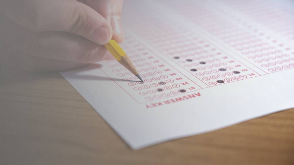 Gabarito oficial Enem 2025 prova branca: respostas do primeiro dia