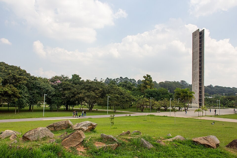 At_USP_2018_105